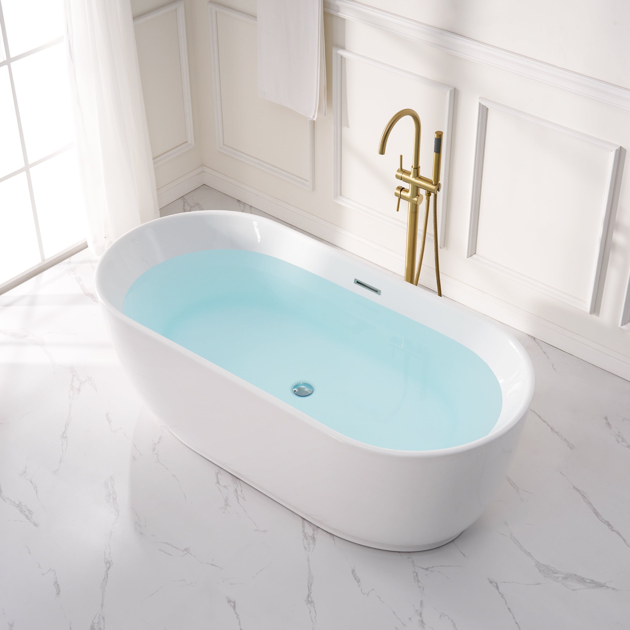 67" Acrylic Freestanding Soaking Bathtub in White with Overflow and Drain