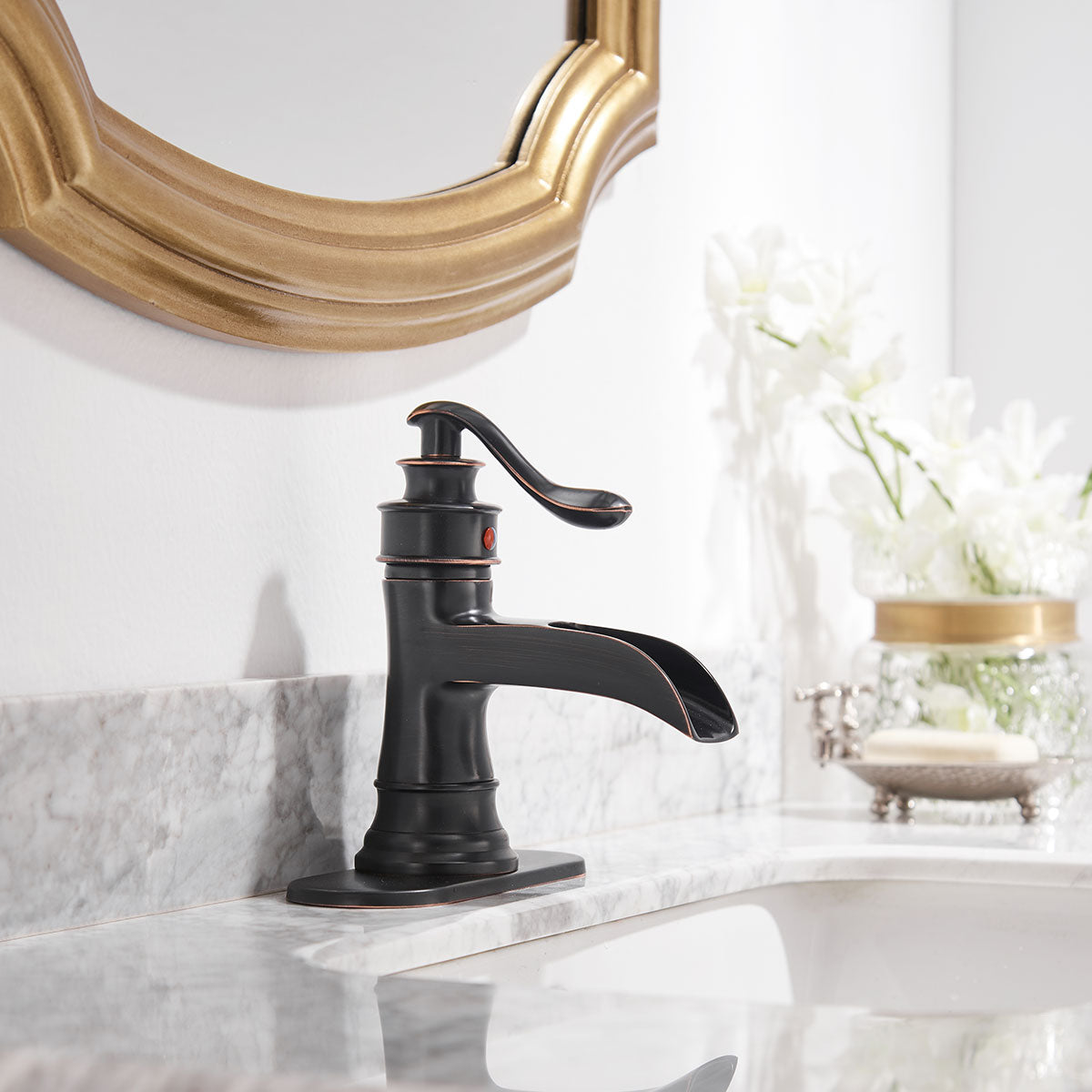 Sleek Stylish Single Hole Single-Handle Bathroom Faucet