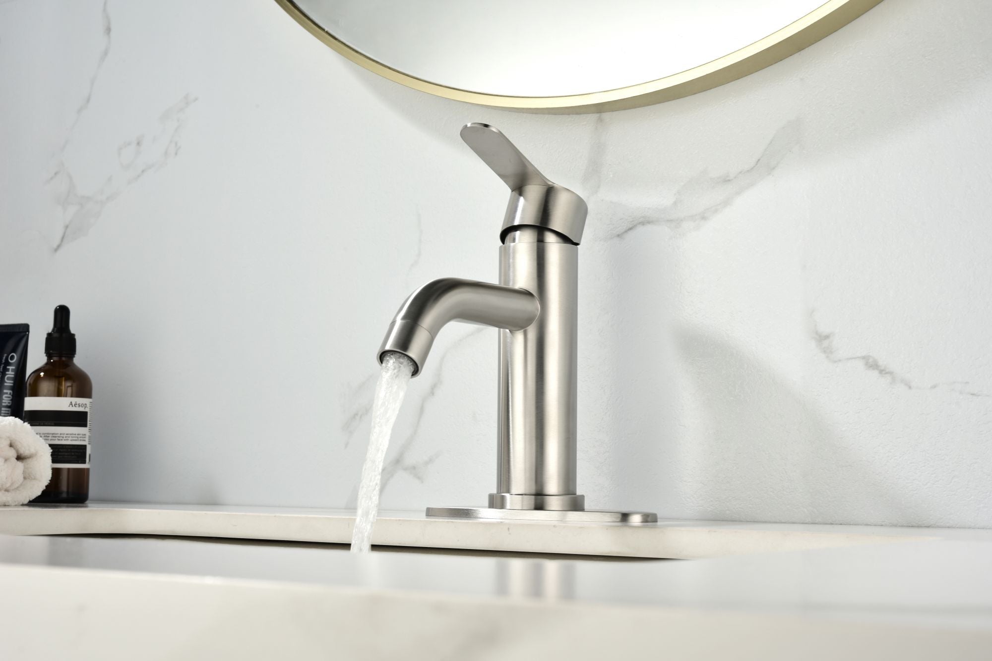 Single-Handle Single-Hole Bathroom Faucet