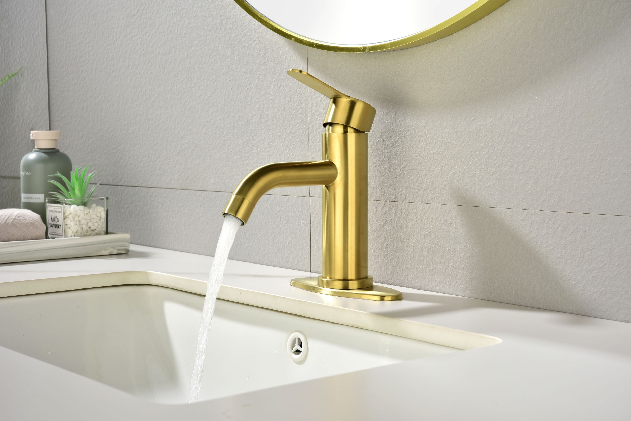 Single-Handle Single-Hole Bathroom Faucet