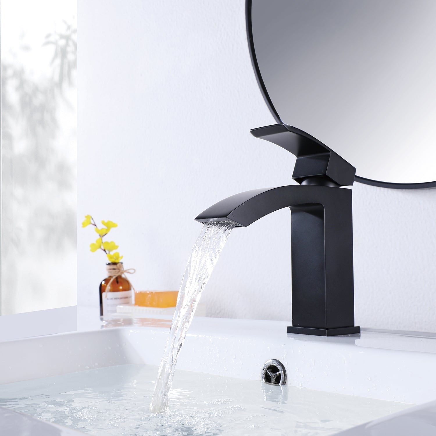 Single Handle Deck Mounted Bathroom Sink Faucet